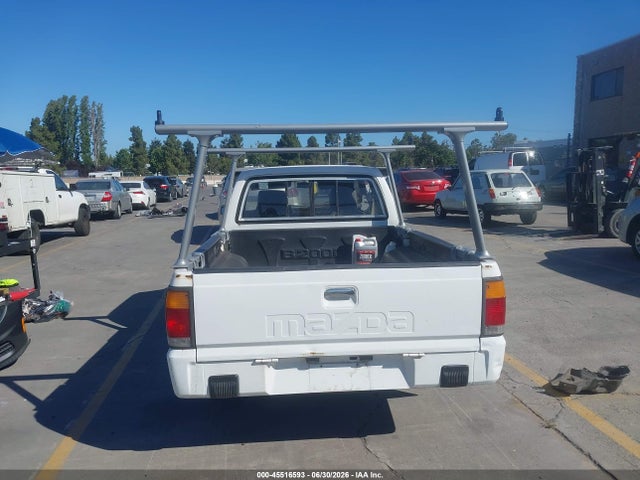 45516593 :رقم المزاد ، JM2UF3117H0605018 vin ، 1987 Mazda B2000 Cab Plus مزاد بيع