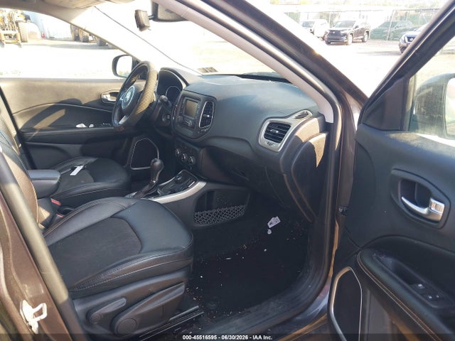 Jeep Compass Latitude 4x4 2018 3C4NJDBBXJT479637 Image 5