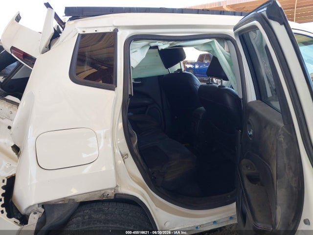 3C4NJDBB6JT206291 Jeep Compass Latitude 4x4