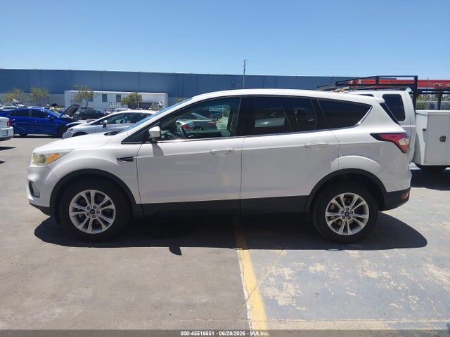 Ford ESCAPE SE 2017 1FMCU9GD0HUE50195 Image 18