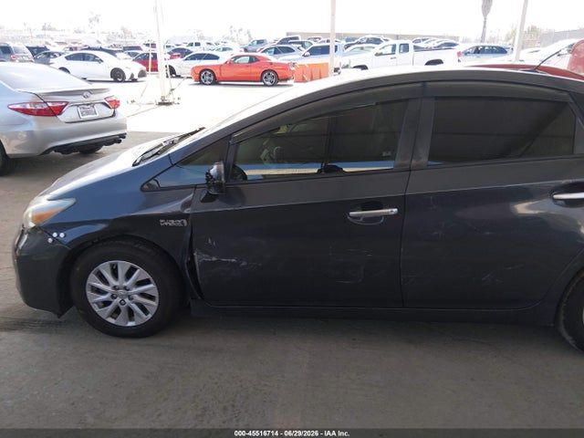 Toyota PRIUS PLUG-IN 2014 JTDKN3DP9E3055488 Image 13
