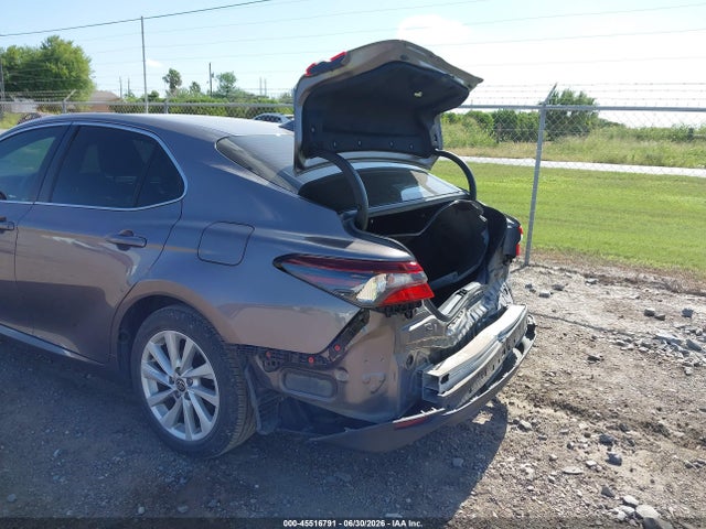 45516791 :رقم المزاد ، 4T1C11AK0RU237170 vin ، 2024 Toyota Camry Le مزاد بيع