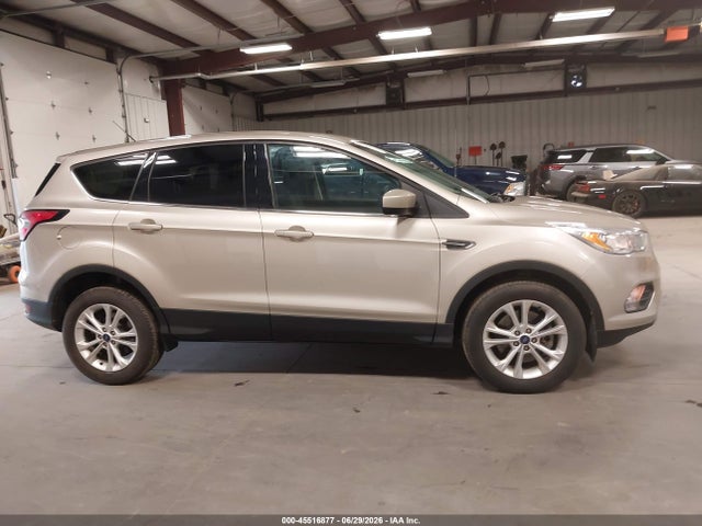 Ford ESCAPE SE 2017 1FMCU9GDXHUE50401 Image 13