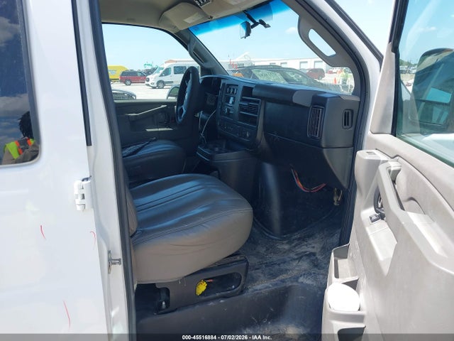 45516884 :رقم المزاد ، 1GAZGNFG9G1176899 vin ، 2016 Chevrolet Express 3500 Ls مزاد بيع