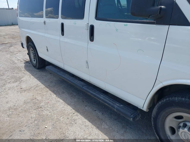 45516884 :رقم المزاد ، 1GAZGNFG9G1176899 vin ، 2016 Chevrolet Express 3500 Ls مزاد بيع