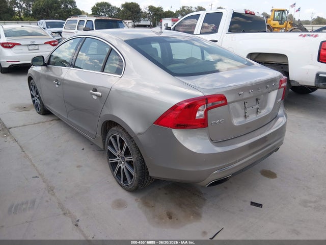 2016 Volvo S60 Inscription T5 Premier მანქანა იყიდება აუქციონზე, vin: LYV612TK8GB107956, აუქციონის ნომერი: 45516888