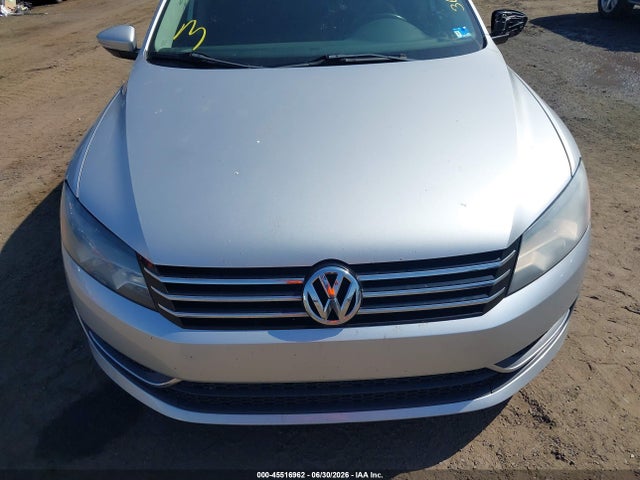 2012 Volkswagen Passat 2.5l Se მანქანა იყიდება აუქციონზე, vin: 1VWBP7A32CC074400, აუქციონის ნომერი: 45516962
