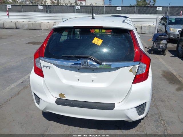 45517008 :رقم المزاد ، 3HGGK5H88FM720184 vin ، 2015 Honda Fit Ex/ex-l مزاد بيع