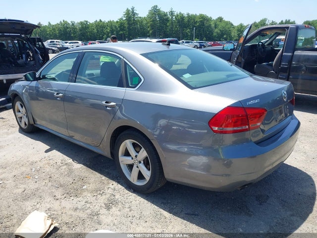 1VWAT7A30EC028655 Volkswagen Passat 1.8t Wolfsburg Edition