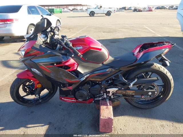 Kawasaki EX400 2019 JKAEXKG17KDA31427 Image 13