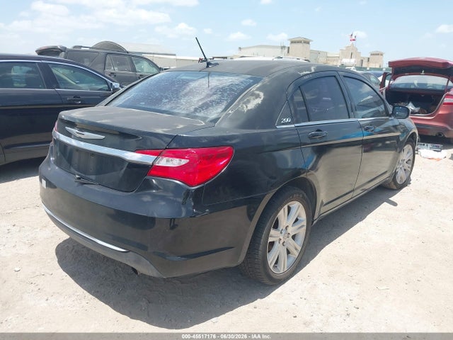 45517176 :رقم المزاد ، 1C3CCBBB9DN542015 vin ، 2013 Chrysler 200 Touring مزاد بيع
