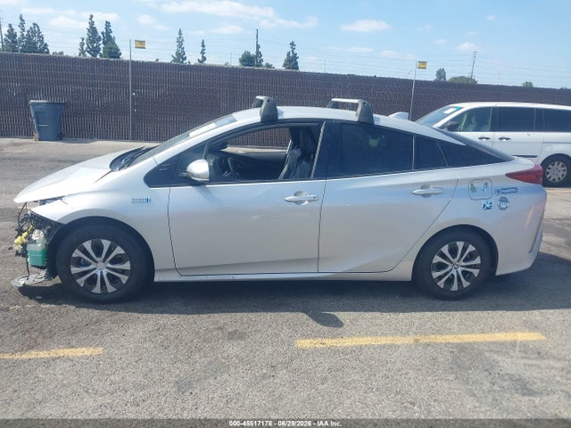 Toyota Prius Prime Limited 2020 JTDKARFP7L3154450 Image 14