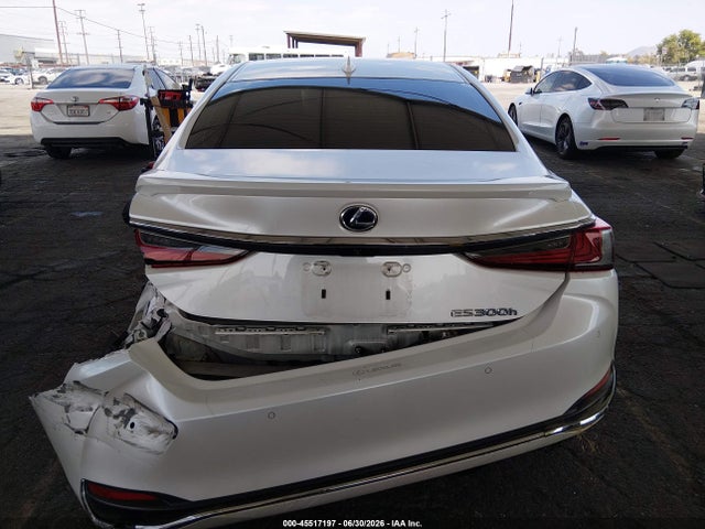 Lexus ES 300H 2021 58ADA1C1XMU002589 Image 16