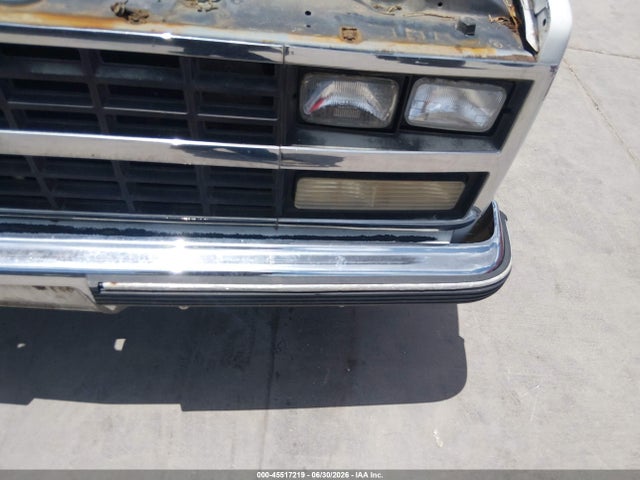 Auction sale of the 1990 Chevrolet Suburban R1500, vin: 1GNER16K8LF168732, lot number: 45517219