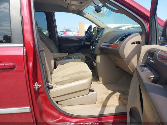 2011 Chrysler Town & Country Touring მანქანა იყიდება აუქციონზე, vin: 2A4RR5DGXBR721785, აუქციონის ნომერი: 45517223