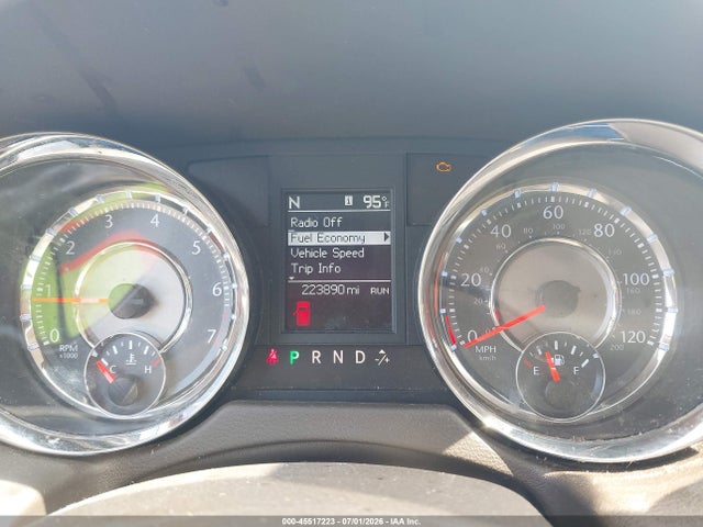 2011 Chrysler Town & Country Touring მანქანა იყიდება აუქციონზე, vin: 2A4RR5DGXBR721785, აუქციონის ნომერი: 45517223