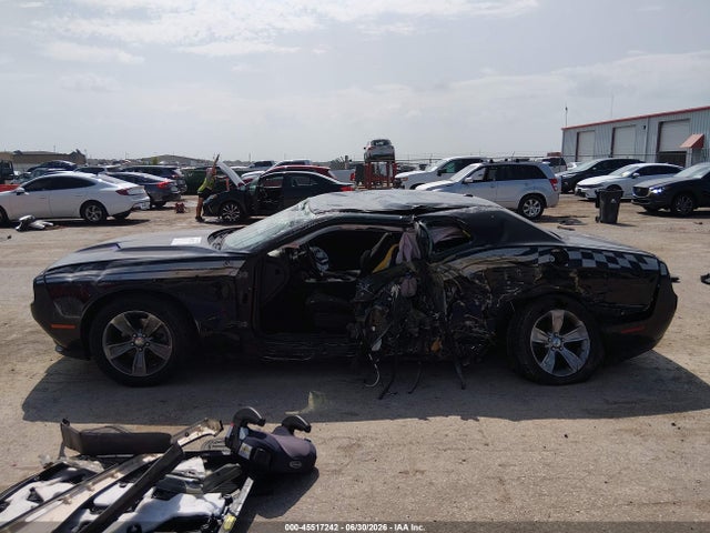 45517242 :رقم المزاد ، 2C3CDZAG7GH184185 vin ، 2016 Dodge Challenger Sxt مزاد بيع