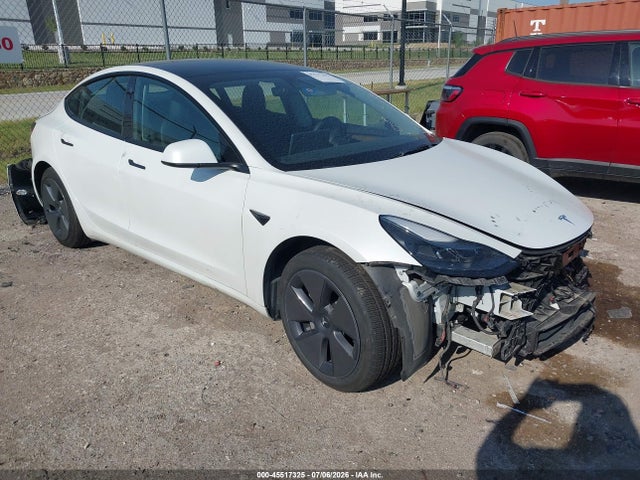 2022 5YJ3E1EA6NF163525 main image