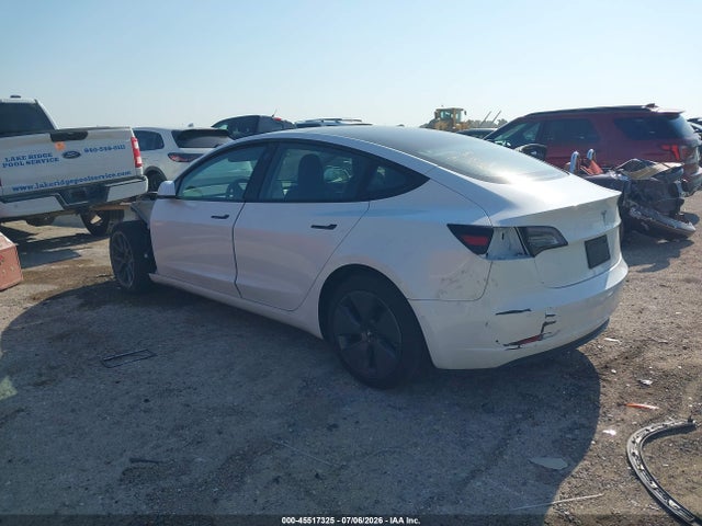 Tesla Model 3 Rear-wheel Drive 2022 5YJ3E1EA6NF163525 Image 3