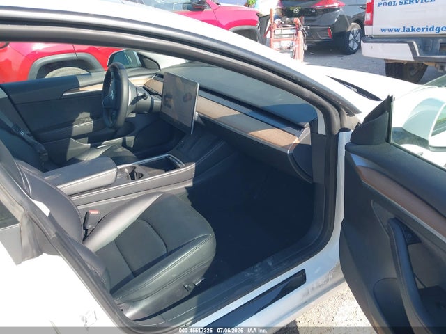 Tesla Model 3 Rear-wheel Drive 2022 5YJ3E1EA6NF163525 Image 5