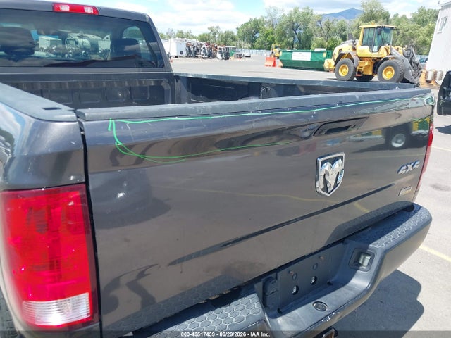 3C6JR7DG2HG704726 RAM 1500 Tradesman 4x4 8&#039; Box