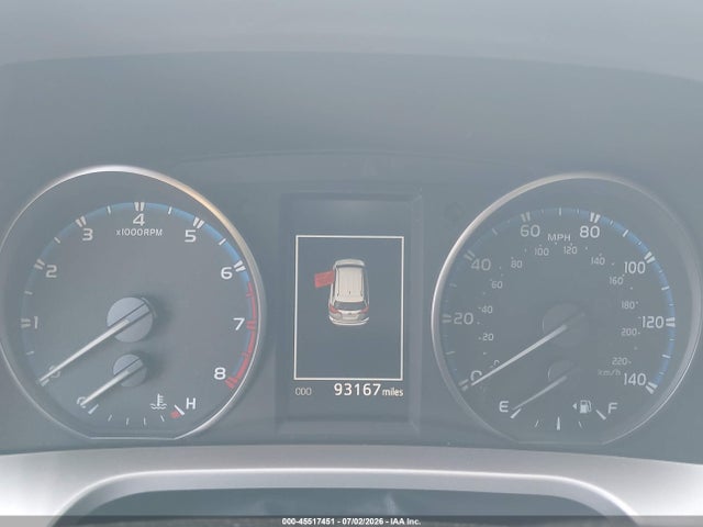JTMBFREV3JD243425 Toyota RAV4 LE