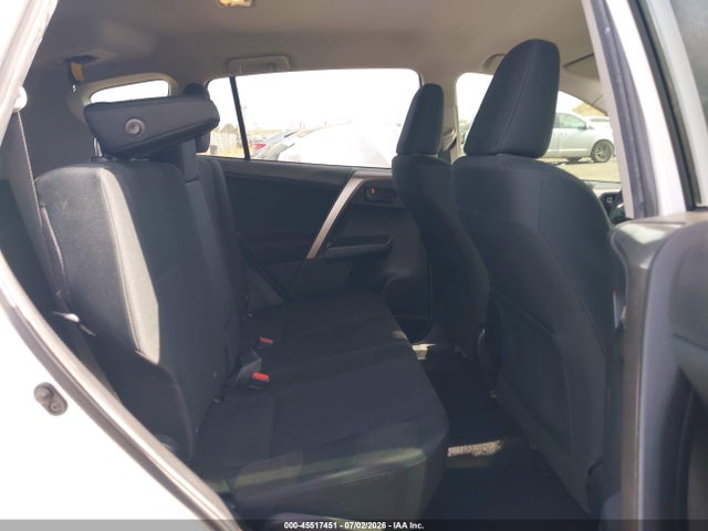 Toyota RAV4 LE 2018 JTMBFREV3JD243425 Image 8