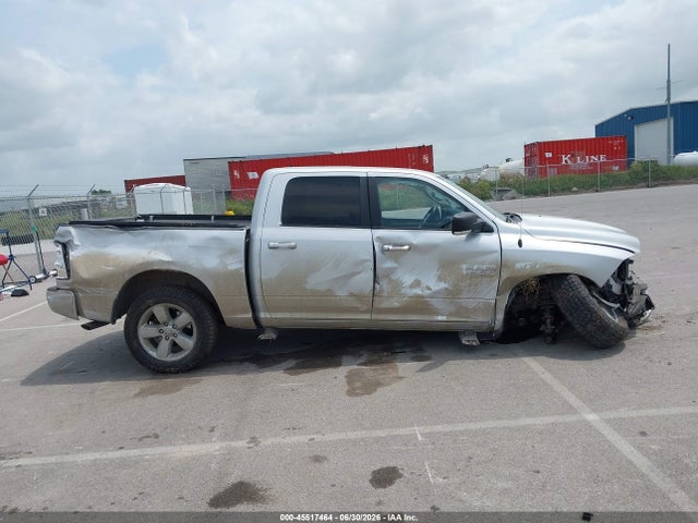45517464 :رقم المزاد ، 1C6RR7LG5HS681844 vin ، 2017 Ram 1500 Big Horn  4x4 5'7 Box مزاد بيع