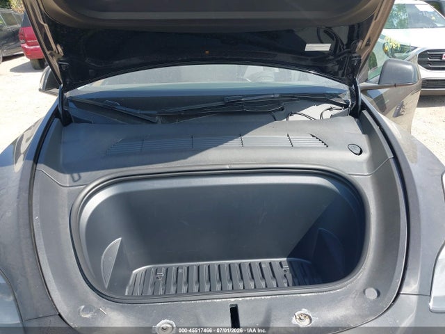 2024 Tesla Model Y Long Range Dual Motor All-wheel Drive მანქანა იყიდება აუქციონზე, vin: 7SAYGDEE9RA286665, აუქციონის ნომერი: 45517466