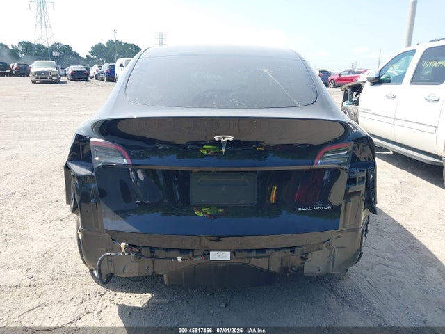 2024 Tesla Model Y Long Range Dual Motor All-wheel Drive მანქანა იყიდება აუქციონზე, vin: 7SAYGDEE9RA286665, აუქციონის ნომერი: 45517466