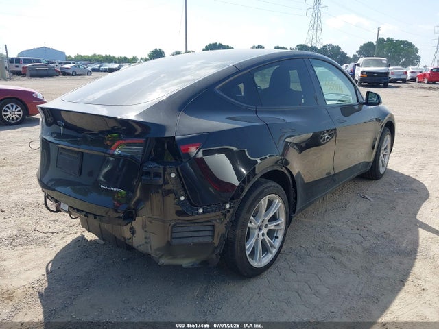 2024 Tesla Model Y Long Range Dual Motor All-wheel Drive მანქანა იყიდება აუქციონზე, vin: 7SAYGDEE9RA286665, აუქციონის ნომერი: 45517466
