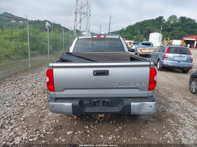 Продажа на аукционе авто 2018 Toyota Tundra Sr5 5.7l V8, vin: 5TFUY5F11JX703333, номер лота: 45517510