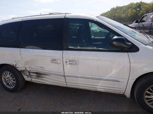 Продаж на аукціоні авто 2002 Chrysler Town & Country Limited, vin: 2C8GP64L02R630495, номер лоту: 45517533