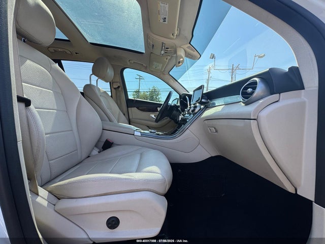 45517558 :رقم المزاد ، WDC0G4JB8JV016447 vin ، 2018 Mercedes-benz Glc 300 مزاد بيع