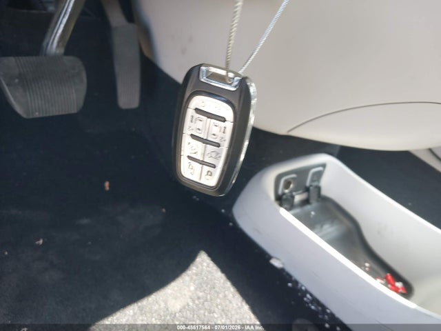 45517564 :رقم المزاد ، 2C4RC1GG7HR839720 vin ، 2017 Chrysler Pacifica Limited مزاد بيع
