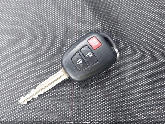 Toyota RAV4 LE 2016 2T3BFREV2GW461562 Image 11