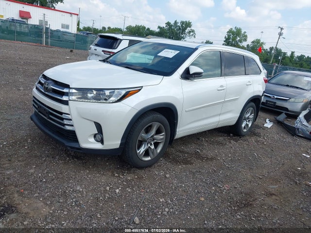 45517674 :رقم المزاد ، 5TDDZRFHXJS485299 vin ، 2018 Toyota Highlander Limited مزاد بيع