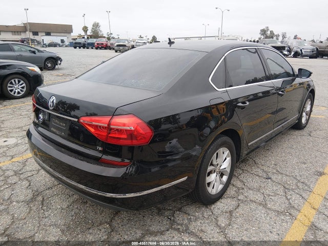 1VWAT7A30GC023619 Volkswagen Passat 1.8t S