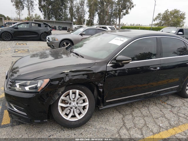 1VWAT7A30GC023619 Volkswagen Passat 1.8t S