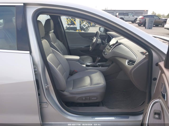 1G1ZE5SX4KF190944 Chevrolet Malibu Premier