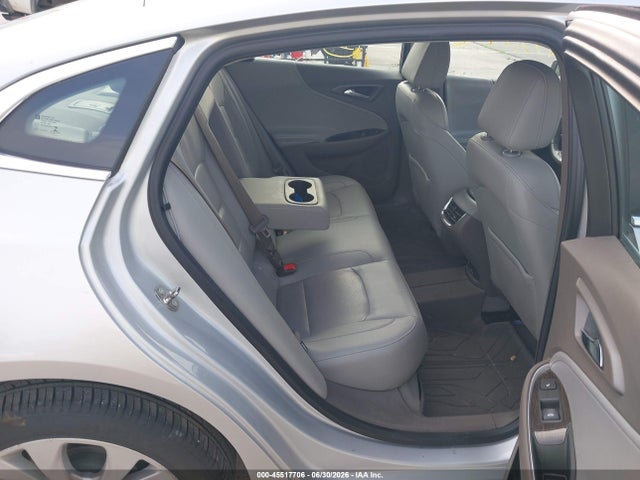 1G1ZE5SX4KF190944 Chevrolet Malibu Premier