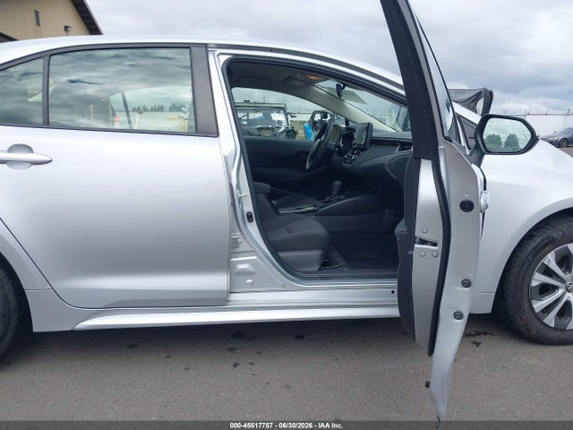 Toyota Corolla Hybrid Le 2022 JTDEAMDE6N3012577 Image 5