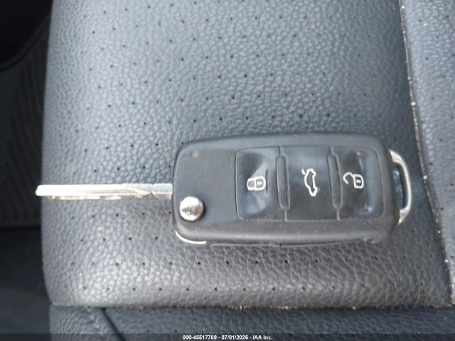 2011 Volkswagen Jetta Sportwagen 2.5l Se მანქანა იყიდება აუქციონზე, vin: 3VWPX7AJ9BM635063, აუქციონის ნომერი: 45517789
