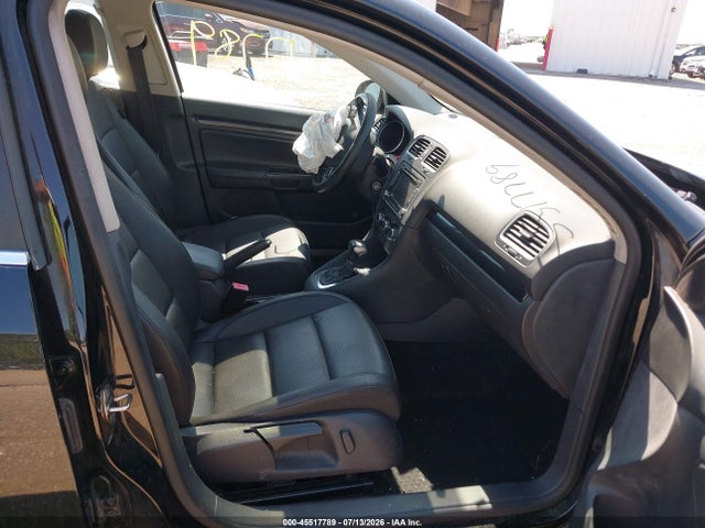 2011 Volkswagen Jetta Sportwagen 2.5l Se მანქანა იყიდება აუქციონზე, vin: 3VWPX7AJ9BM635063, აუქციონის ნომერი: 45517789