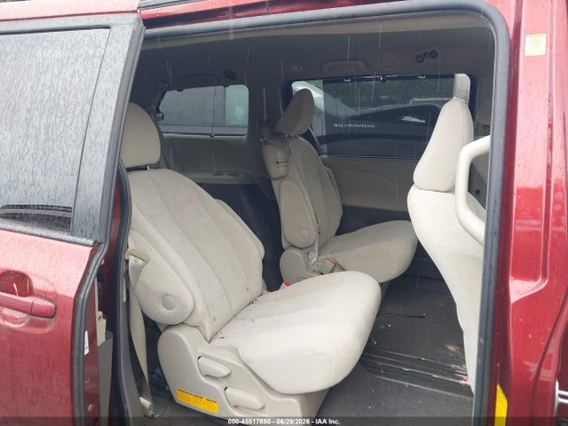 45517850 :رقم المزاد ، 5TDKK3DC9BS068144 vin ، 2011 Toyota Sienna Le V6 مزاد بيع