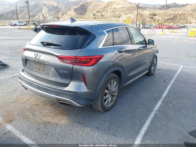 45517855 :رقم المزاد ، 3PCAJ5M3XLF113219 vin ، 2020 Infiniti Qx50 Luxe Awd مزاد بيع