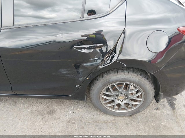 JM1BM1U74F1226572 Mazda Mazda3 I Sport