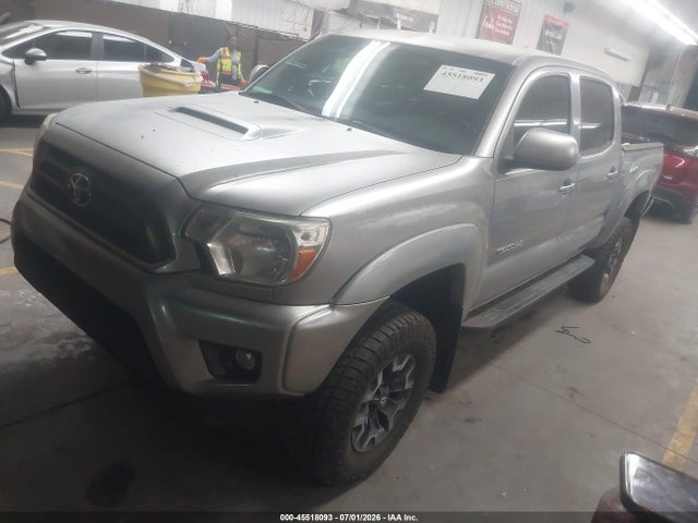 Toyota Tacoma Base V6 2014 3TMLU4EN8EM145692 Image 2