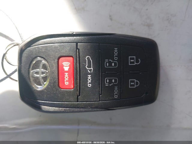Toyota SIENNA XLE 2026 5TDYRKECXTS311718 Image 11