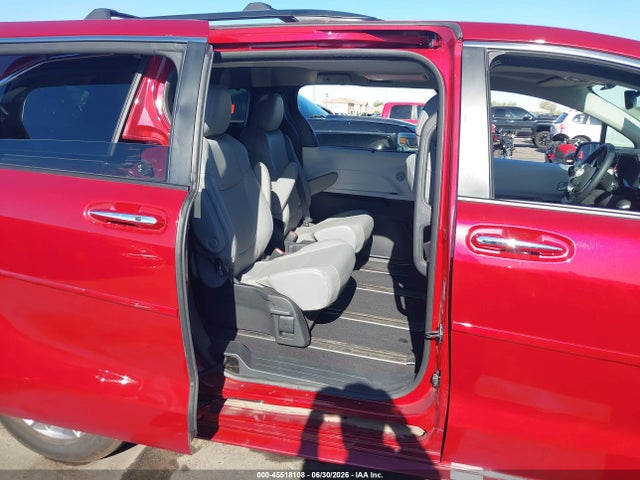 Toyota SIENNA XLE 2026 5TDYRKECXTS311718 Image 8